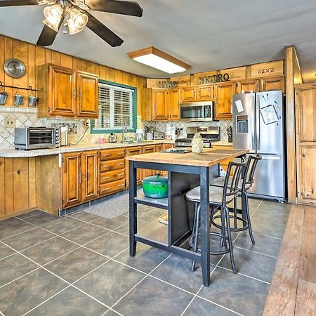 Pine Cabin In The Woods With Yard And Grill! Ngoại thất bức ảnh
