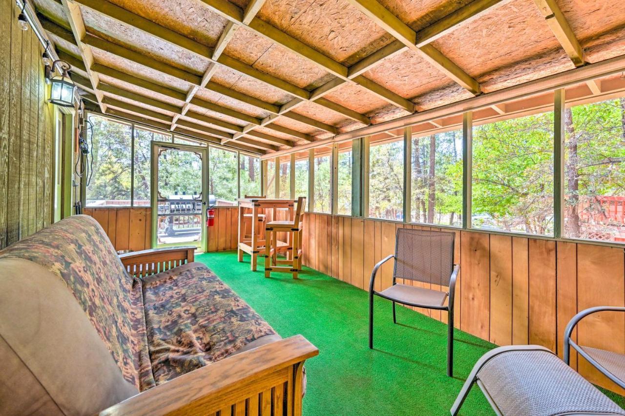 Pine Cabin In The Woods With Yard And Grill! Ngoại thất bức ảnh